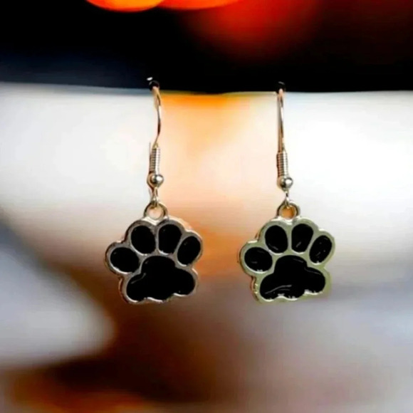 Jewelry - Paw print dangle earrings New